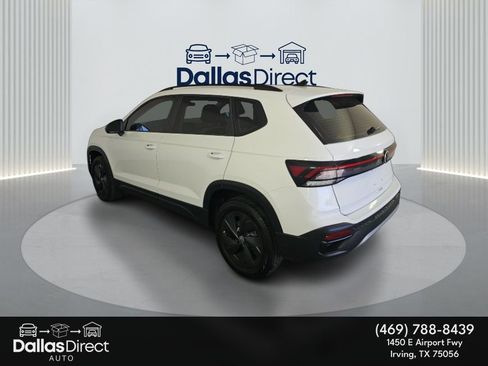 Used 2025 Volkswagen Taos S w/ Taos MDO Package image 9