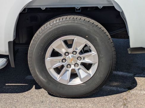 Used 2025 Chevrolet Silverado 1500 W/T RWD image 9