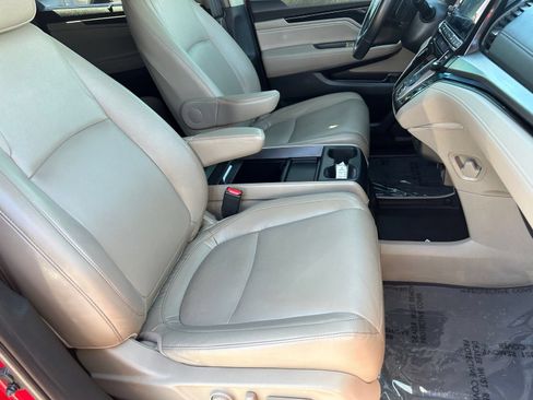 Used 2022 Honda Odyssey Touring image 12