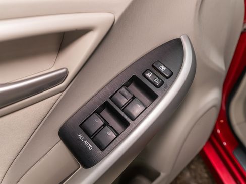 Used 2012 Toyota Prius Three image 23