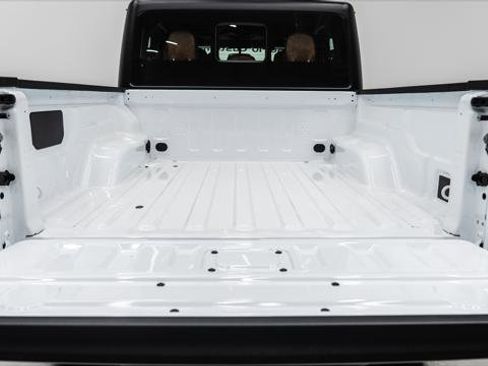 Used 2026 Jeep Gladiator Sport image 48