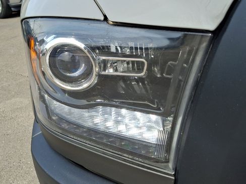 Used 2022 RAM 1500 Classic Warlock w/ Ceramic Gray Warlock Package AWD/4WD image 9