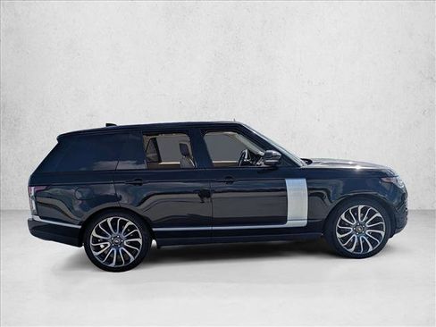 Used 2022 Land Rover Range Rover Westminster Edition image 4