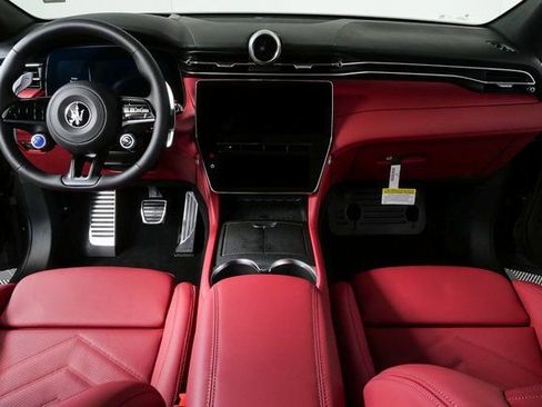 New 2026 Maserati Grecale Trofeo image 19