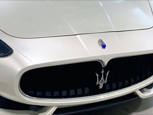 Used 2013 Maserati GranTurismo Sport image 32
