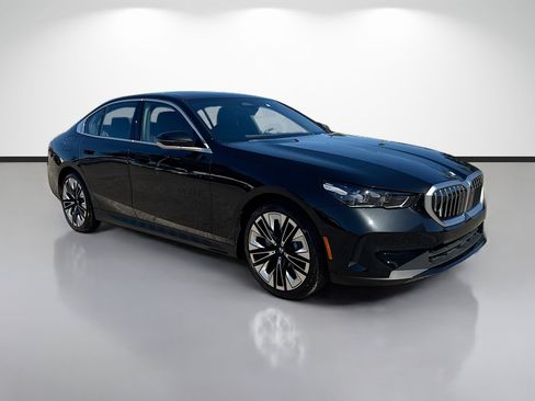 New 2026 BMW 530i image 1