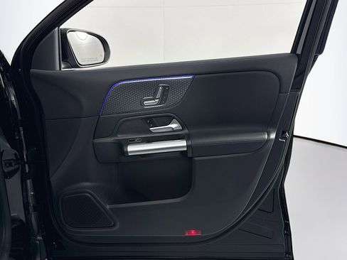 Certified 2025 Mercedes-Benz GLA 250 image 23