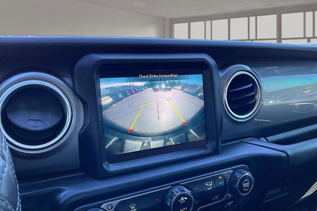 Used 2021 Jeep Wrangler Unlimited Sahara w/ Uconnect 4C Nav & Sound Group AWD/4WD image 21