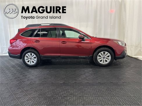 Used 2018 Subaru Outback 2.5i Premium image 2