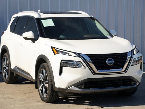 Used 2022 Nissan Rogue SL image 48