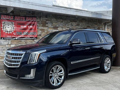 Used 2017 Cadillac Escalade Luxury w/ LPO, Radiant Package AWD/4WD image 2