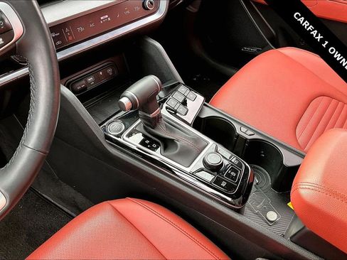 Used 2025 Kia Sportage SX image 17