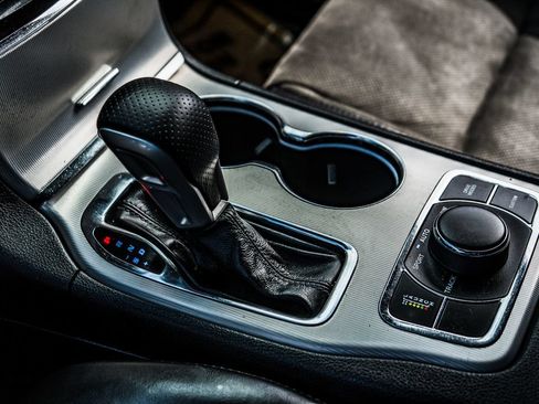 Used 2019 Jeep Grand Cherokee SRT AWD/4WD image 31