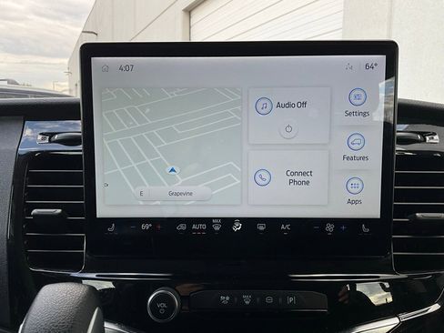 Used 2023 Ford Transit 350 XLT image 25