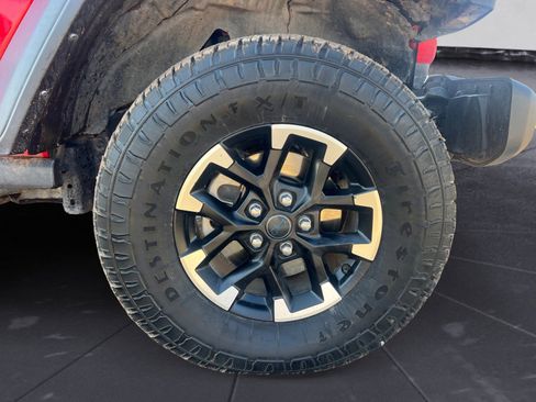 Used 2024 Jeep Wrangler Unlimited Rubicon 4xe image 14