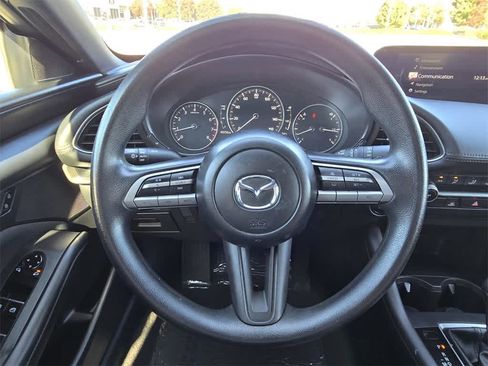 Used 2021 MAZDA MAZDA3 s image 21