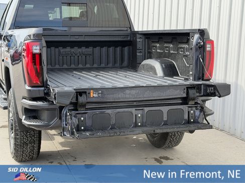 New 2026 GMC Sierra 2500 Denali w/ Denali Reserve Package AWD/4WD image 5