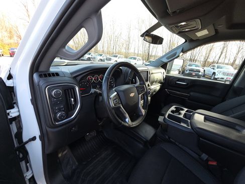 Used 2023 Chevrolet Silverado 3500 LT w/ Convenience Package image 15