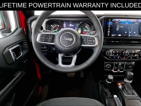 Used 2025 Jeep Wrangler Unlimited Sahara AWD/4WD image 6