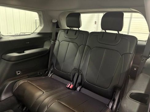 Used 2023 Jeep Grand Cherokee L Limited image 9