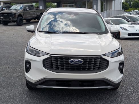 Certified 2023 Ford Escape SE FWD image 3