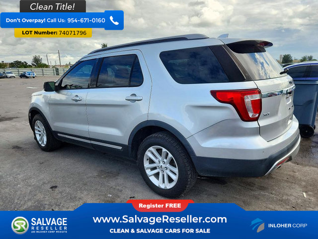 Used 2017 Ford Explorer XLT w/ Equipment Group 202A FWD image 3