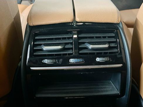 Used 2019 BMW 540i 540i w/ Convenience Package image 26