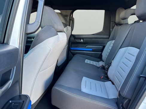 Used 2024 Toyota Tacoma TRD Off-Road image 5