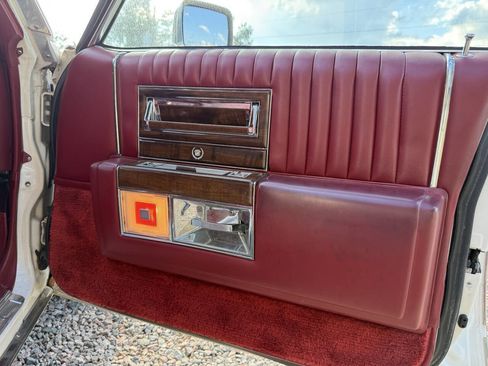 Used 1989 Cadillac Brougham image 29