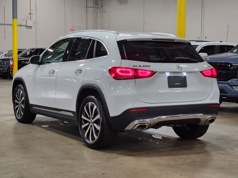 Used 2021 Mercedes-Benz GLA 250 4MATIC image 11