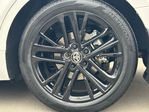 Used 2026 Toyota Camry SE w/ Convenience Package image 9