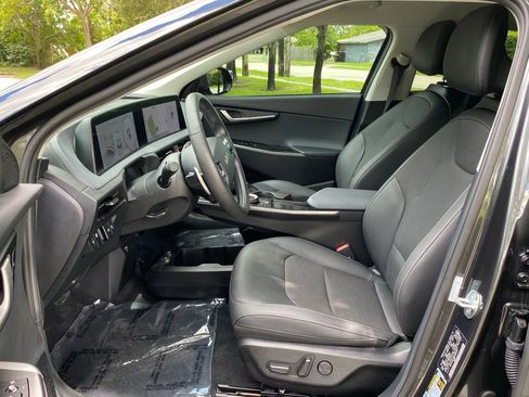 Used 2024 Kia EV6 Light RWD image 15