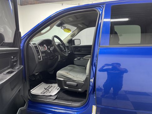 Used 2015 RAM 1500 Express image 9