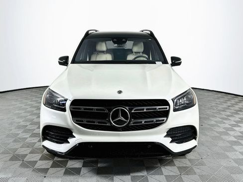 Used 2023 Mercedes-Benz GLS 450 4MATIC image 2