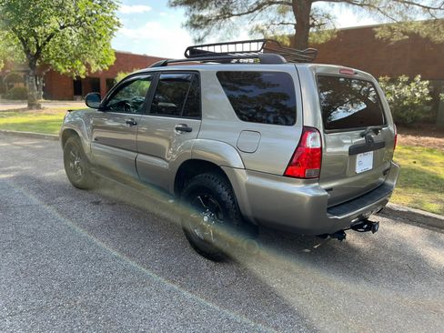 Used 2006 Toyota 4Runner Sport RWD image 3