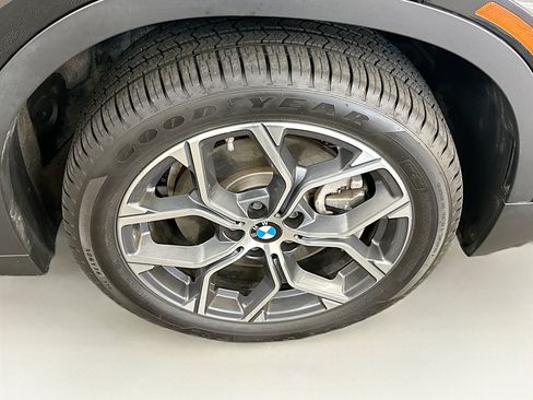 Used 2023 BMW X2 xDrive28i w/ Convenience Package AWD/4WD image 11
