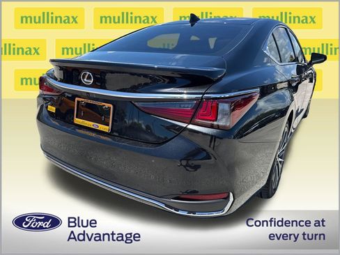 Used 2025 Lexus ES 300h w/ Premium Package FWD image 4