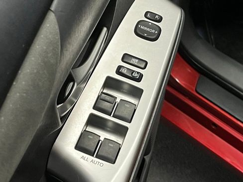 Used 2014 Toyota Prius V Five image 15