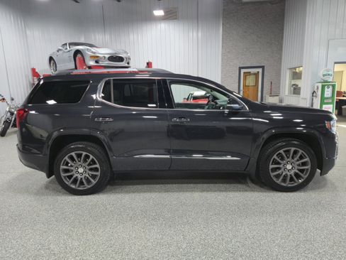 Certified 2020 GMC Acadia Denali w/ Technology Package image 6