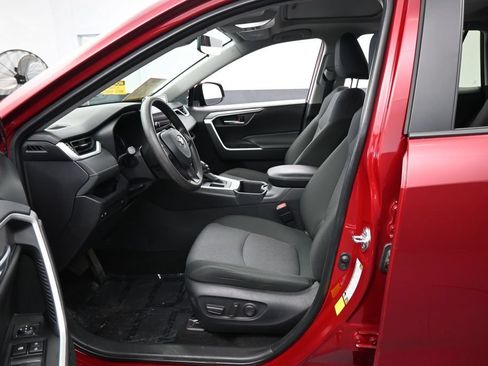 Used 2025 Toyota RAV4 XLE w/ Convenience Package FWD image 11