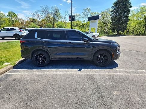 Used 2022 Mitsubishi Outlander SE AWD/4WD image 4