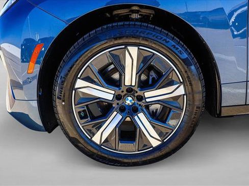 New 2026 BMW iX xDrive45 image 9