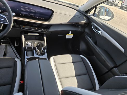 New 2025 Buick Envision Sport Touring image 24