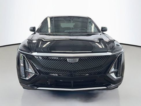 Used 2025 Cadillac Lyriq Luxury w/ LPO, Floor Liner Package AWD/4WD image 2