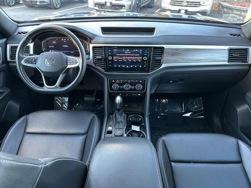 Used 2022 Volkswagen Atlas Cross Sport SE image 17