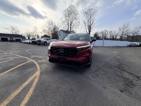 Used 2023 Honda CR-V Sport image 2