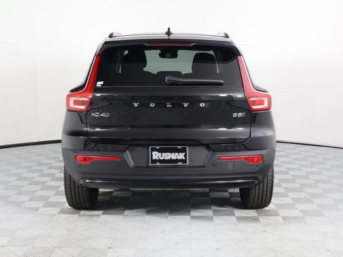 Certified 2026 Volvo XC40 B5 Plus AWD/4WD image 5
