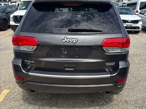Used 2018 Jeep Grand Cherokee Limited AWD/4WD image 6
