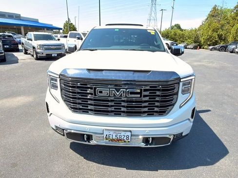 Used 2023 GMC Sierra 1500 Denali Ultimate AWD/4WD image 11