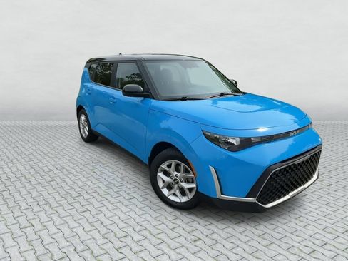 Used 2024 Kia Soul S FWD image 2